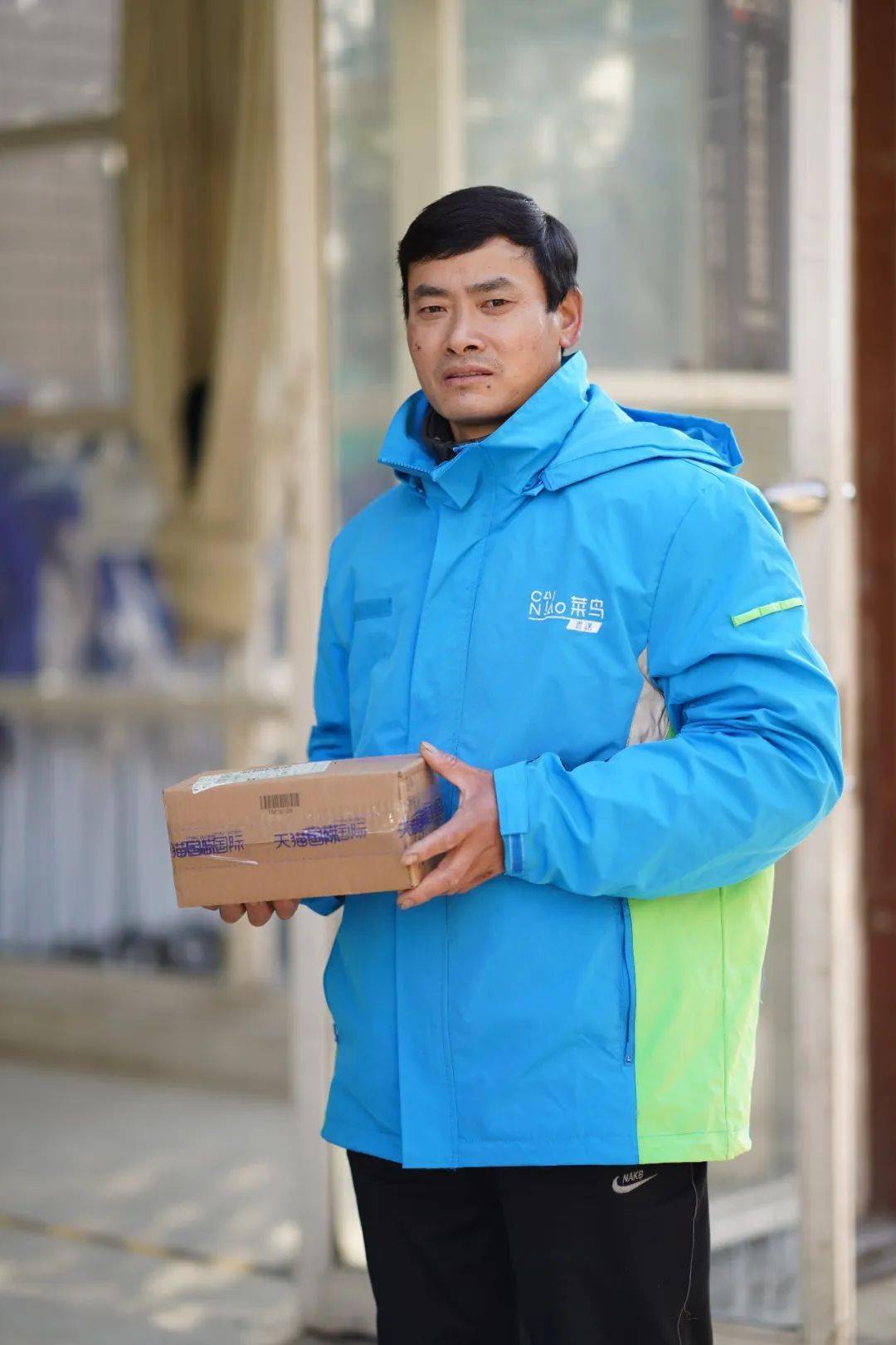 我们请了20个"菜鸟人"来当代言人_配送_城市_峰值