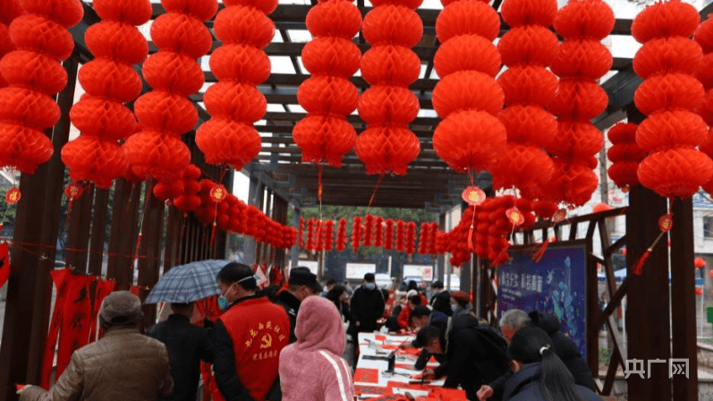 重庆公租房社区推出迎春“文化大餐”