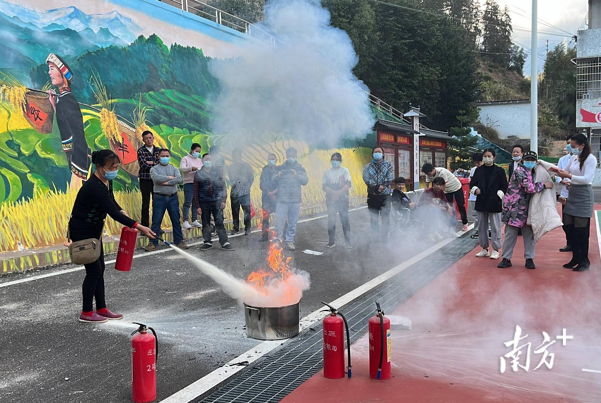 检查,培训,演练,连山太保筑牢消防安全"防火墙"_火灾_进行_太保镇