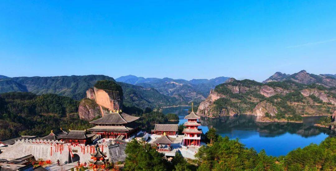 地点:鹊桥谷景区,九仙湖景区时间:大年初一至初六快带上家人,聚起朋友