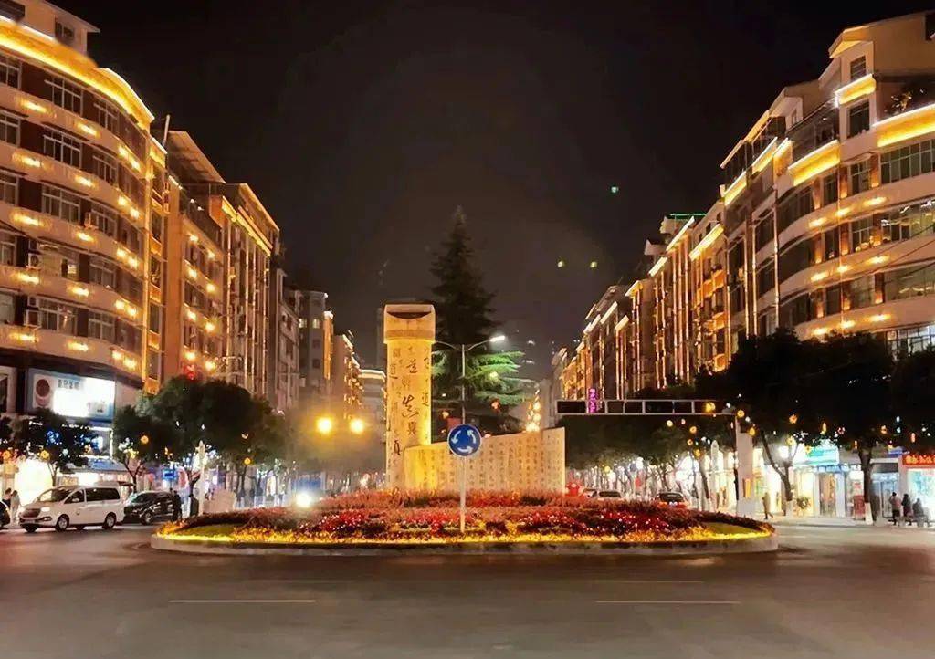 新春走基层 | 道真:张灯结彩迎新春_县城_氛围_灯笼