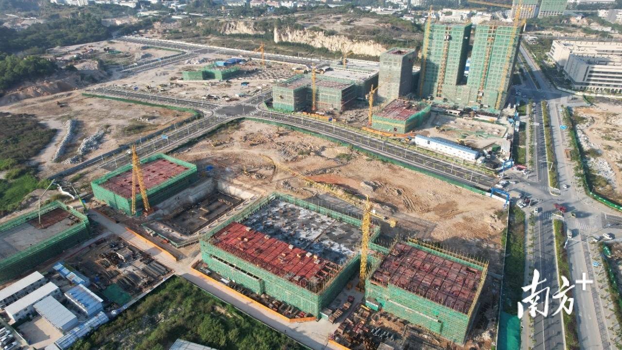 从“成片黄土”到“厂房林立”:汕头高新区5G新集群,来了!_发展_建设_的项目