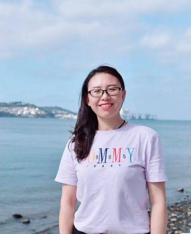 【家庭教育微课堂】主讲人:二十中学李艳艳老师——如何在家庭日常