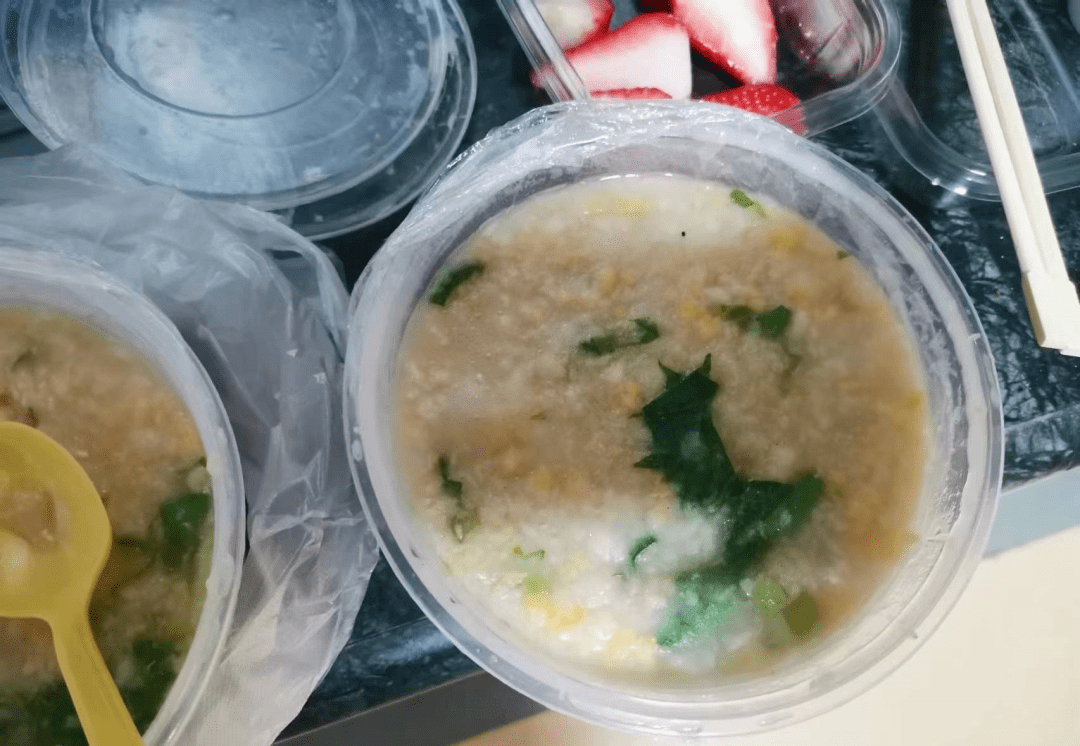 三十对于烟台毓璜顶医院耳鼻咽喉头颈外科医生贾传亮来说既紧张又忙碌