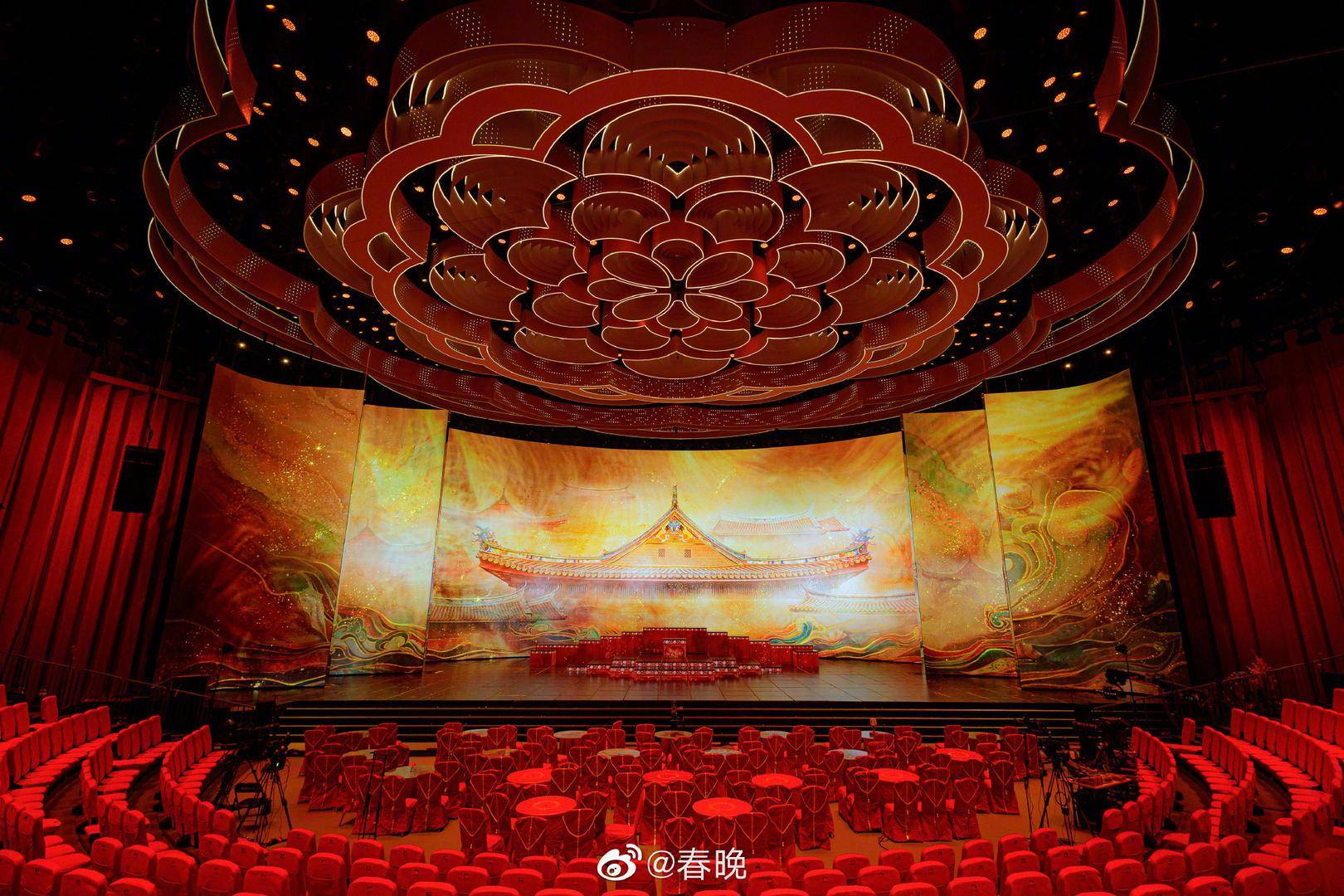 春晚公开《百鸟归巢》舞台细节 谭维维发长文揭震撼开唱幕后_泉州