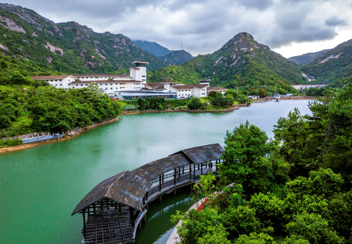 瑶湖第一站瑶湖—金钟瀑—瑶溪泷—钟秀园—龙冈山—国安寺塔① 游山
