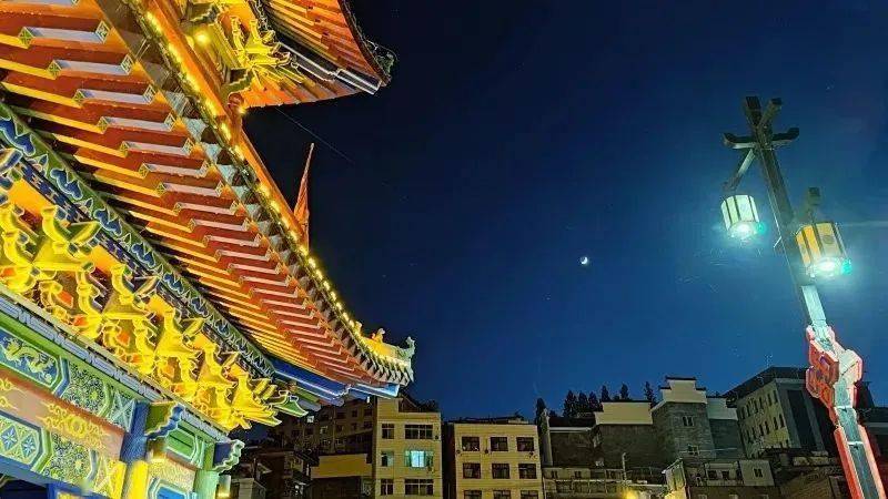 太极城夜景图片