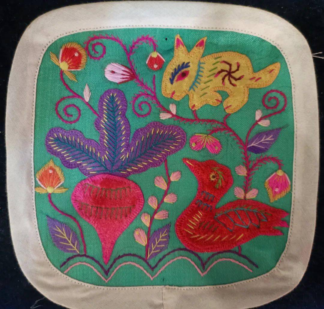 【千阳刺绣里的吉祥兔】祝您新的一年工作顺利,前"兔"似锦!_作品_生肖