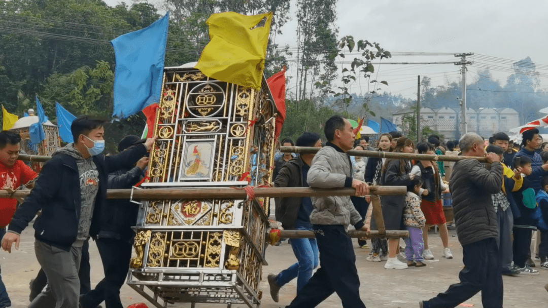 实拍化州中垌年例"游神",时隔三年重回热闹!_粤西_亲朋好友_人民