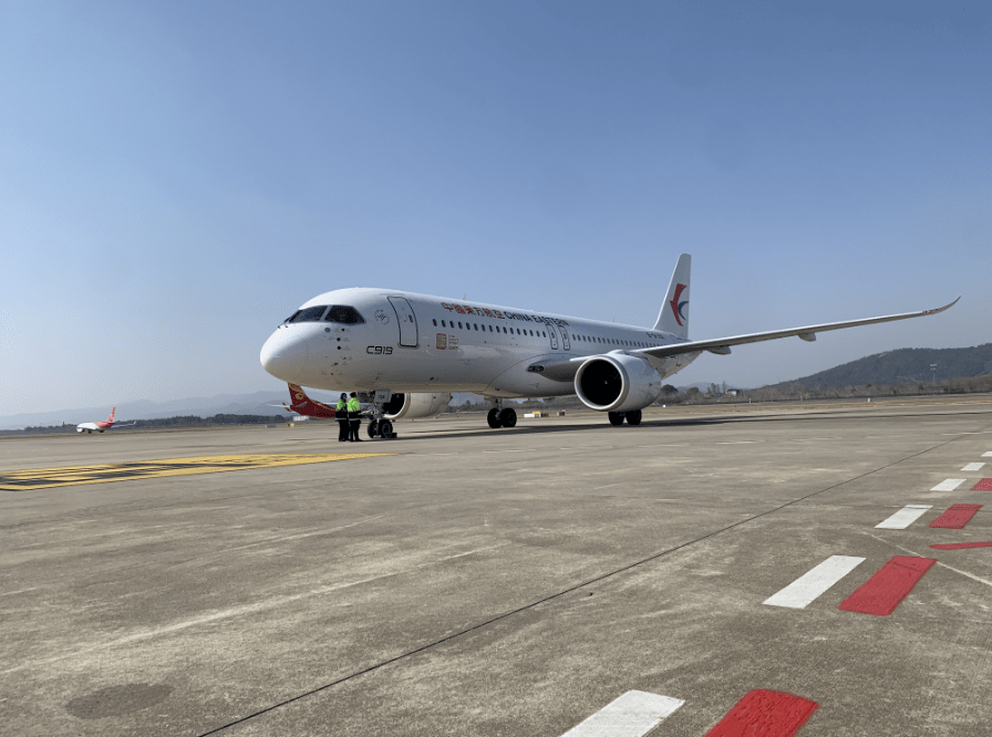 首次亮相！就在南昌昌北机场_东航_飞行_飞机