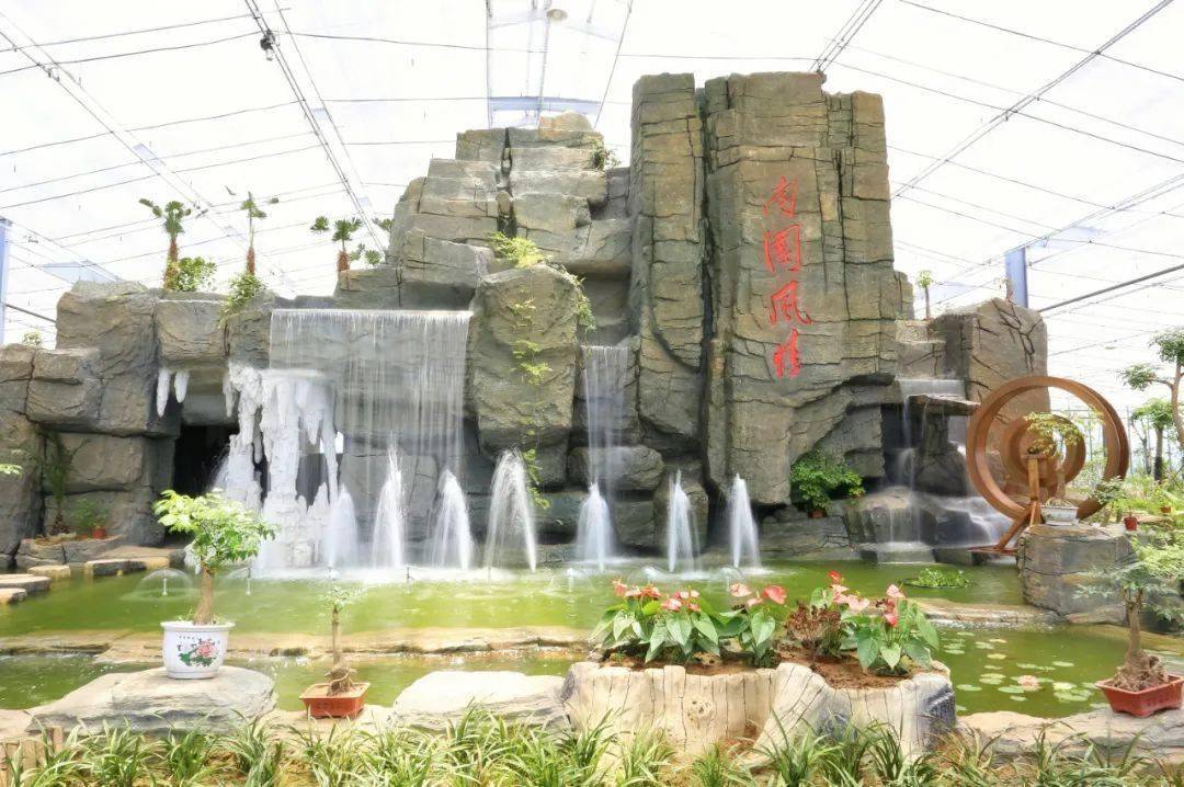 孝昌县西域风情园孝昌县西域风情园建于2015年,重点围绕景区提升,高端