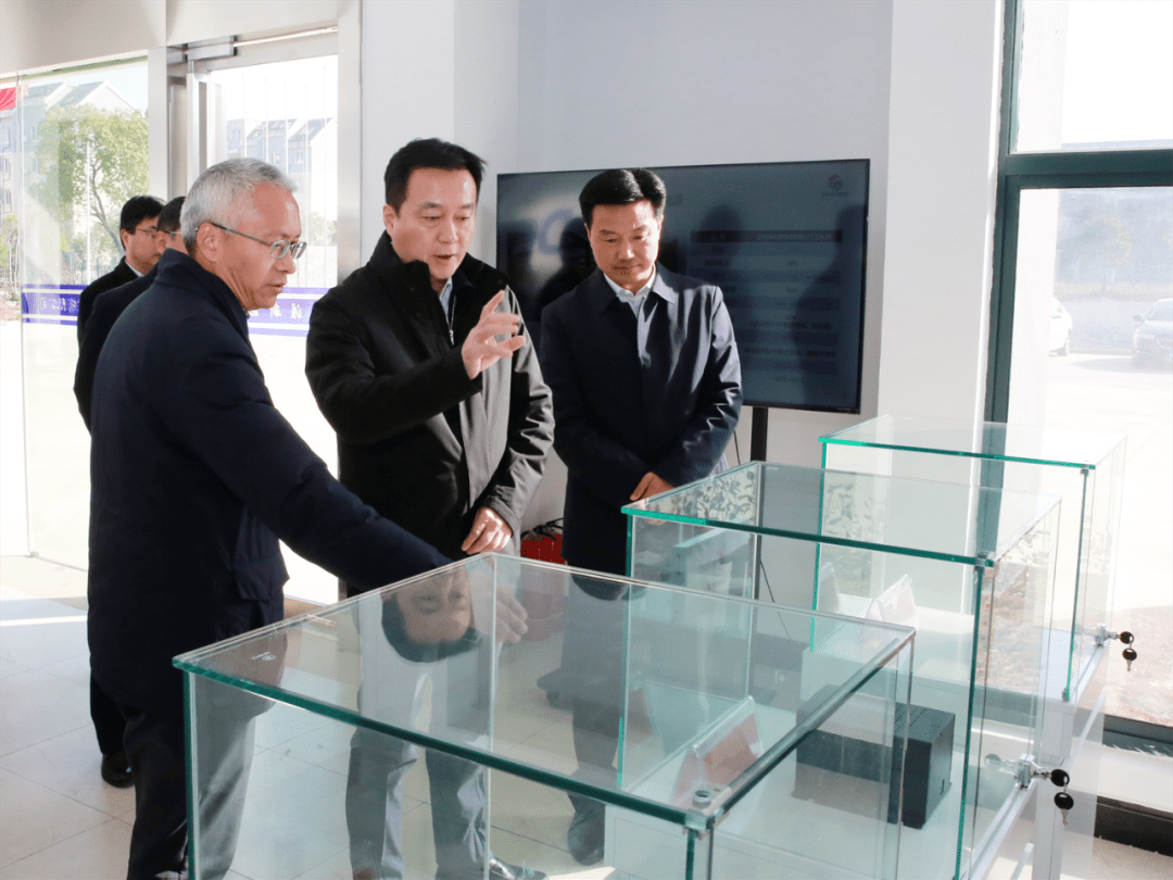 孔涛调研铜陵经开区发展并征求市政府党组民主生活会意见建议_项目