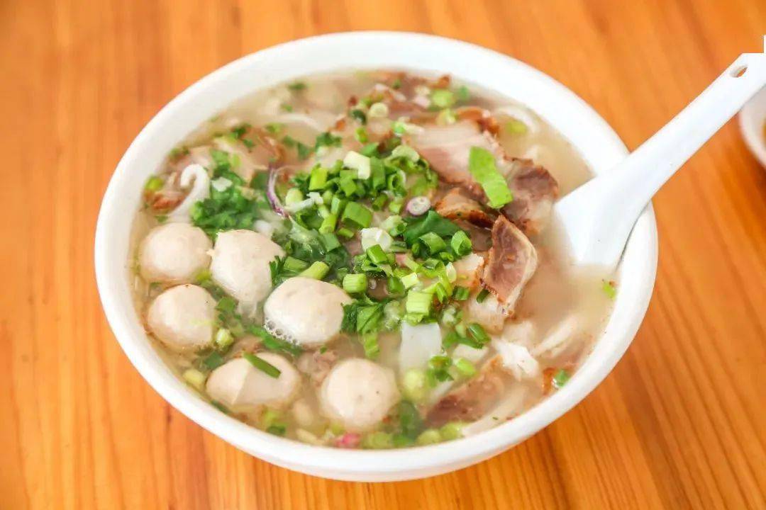 各个乡镇的汤粉也各有特色,多祝汤粉,白花汤粉,老市场汤粉,高潭汤粉