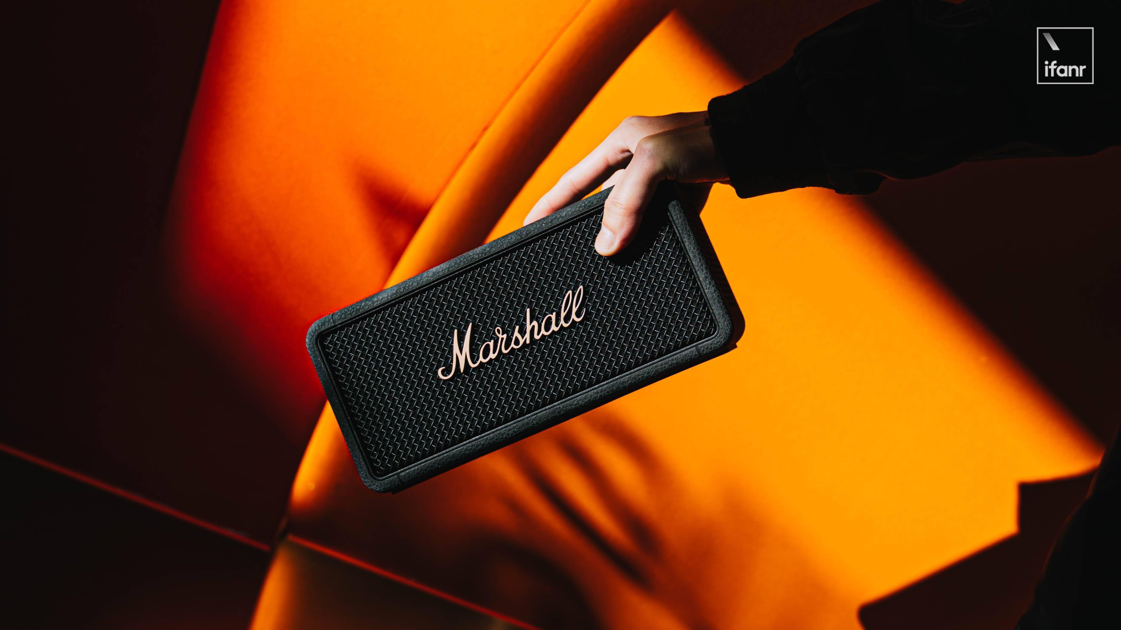 marshall middleton 发布:支持快充,能在户外听歌的 marshall 移动