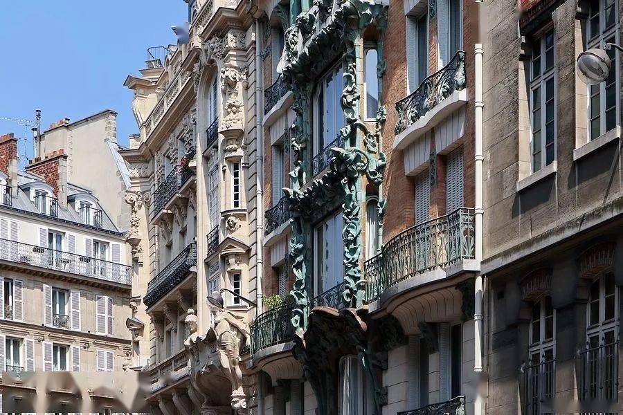 有人说像一部写给成人看的西洋童话,是对新古典主义风格的一种矫正