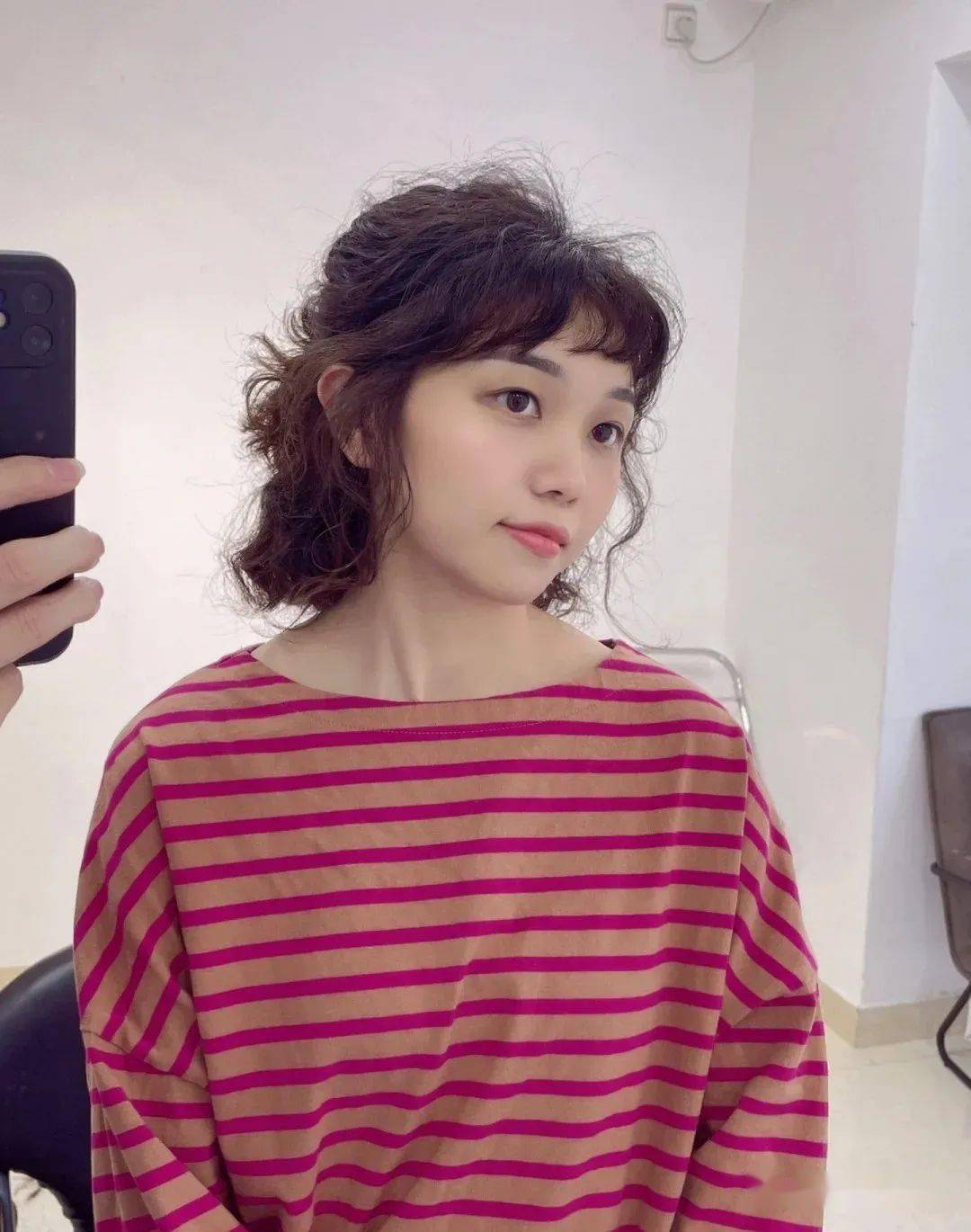 2023流行"短发烫",巨显年轻!_中国_发型_形象