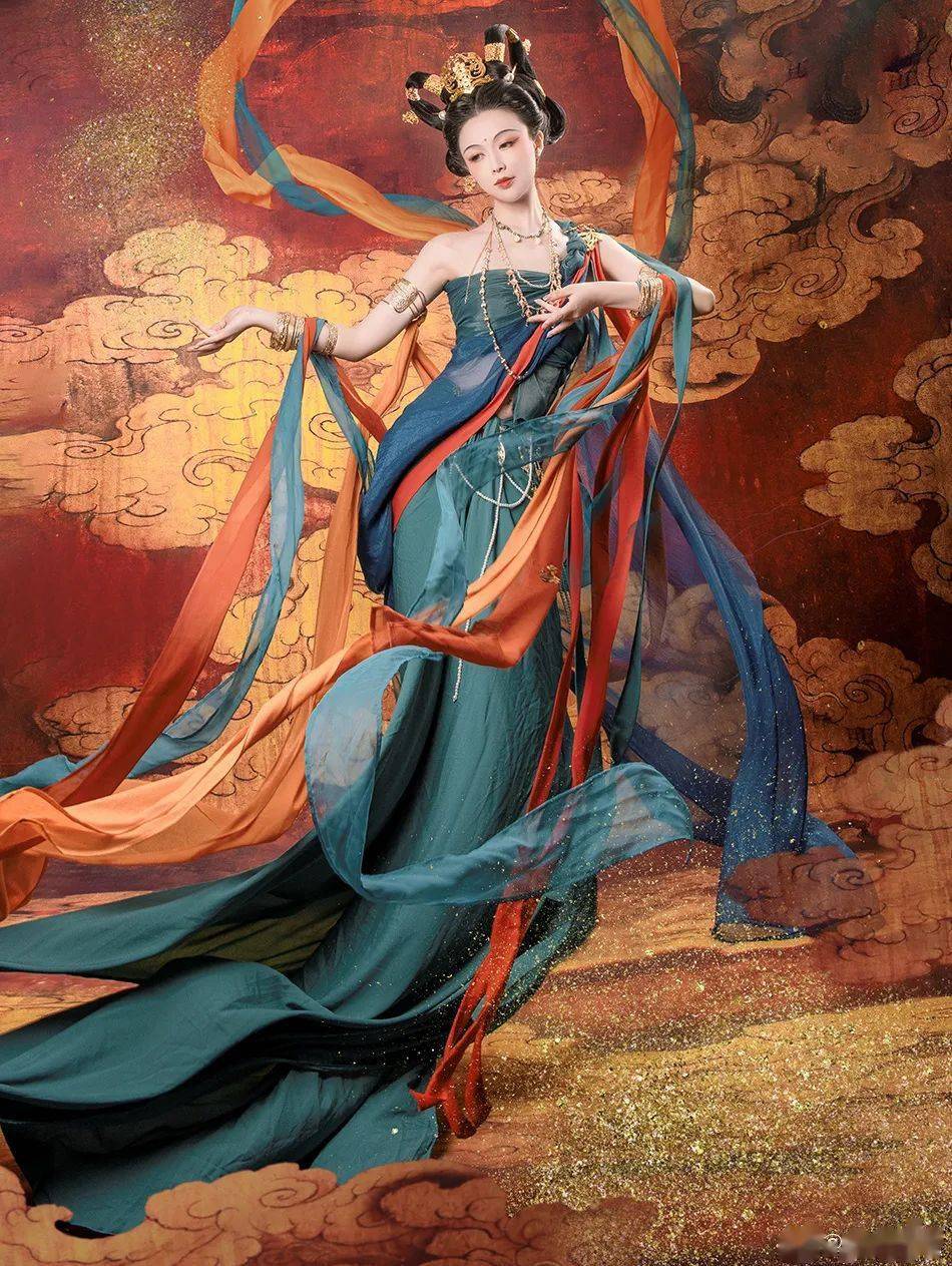 清华美女学霸cos菩萨,火出国!_敦煌_中国_文化