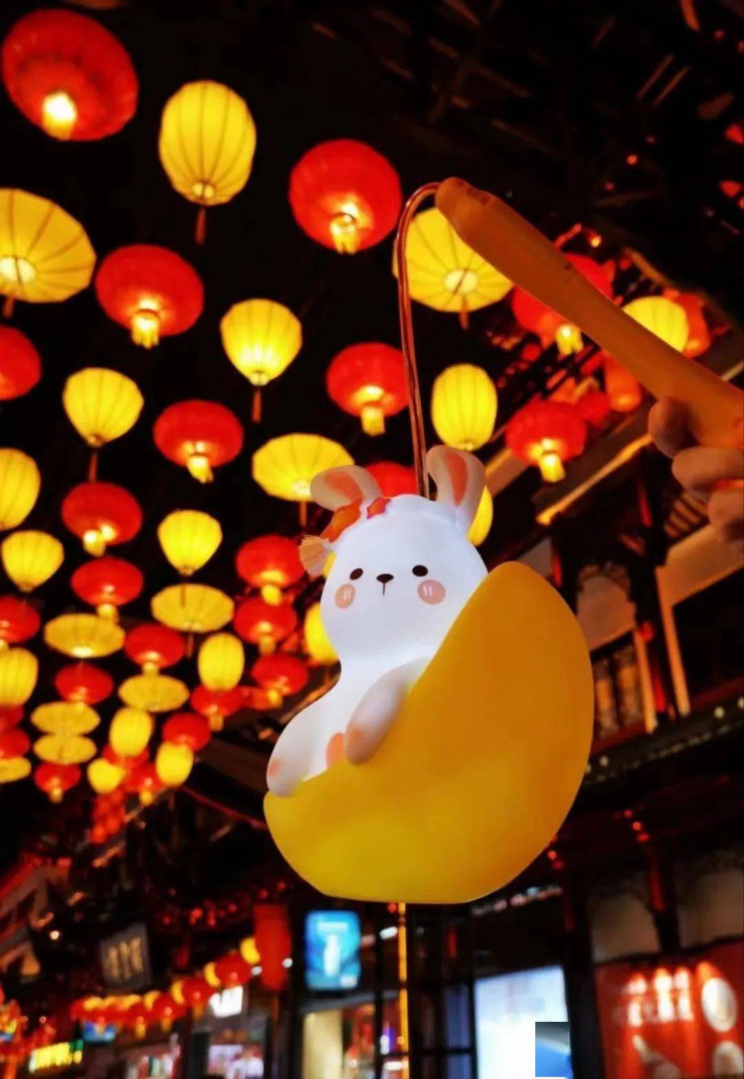 "网红"兔子灯卖爆,元宵节豫园灯会需做好排队准备_灯笼_区域_顶流