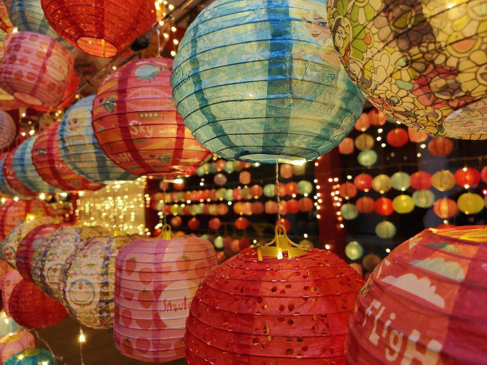 【视频】欢欢喜喜过元宵,来汕头看小公园"花灯如昼"_灯笼_林景华_游客