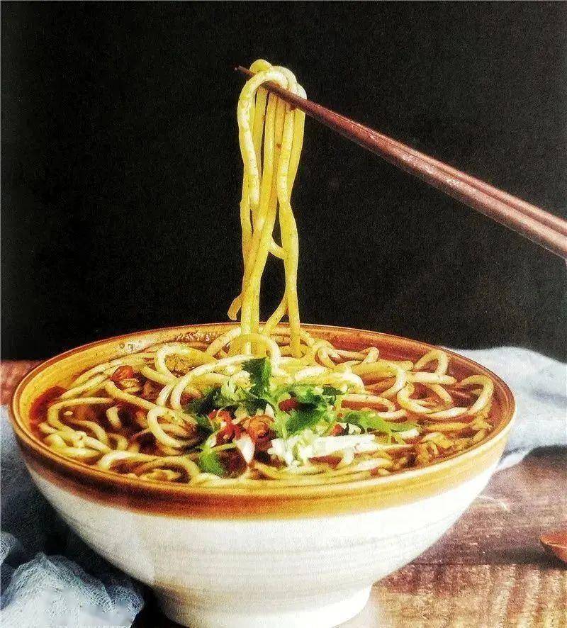 平凉饸饹面有荤素之分.