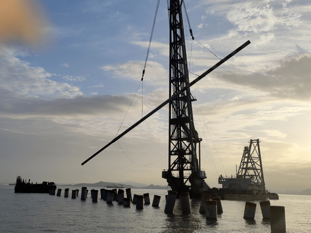 助力首季开门红,国内最长大管桩在乐清湾c区4号泊位首次成功应用_项目