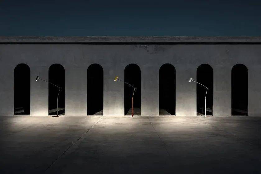 设计师:enzo catellaniettorino big | 落地灯 by catellani & smith