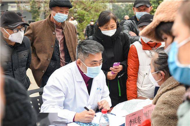 据了解,2021年重庆市报告肿瘤新发病例97226例,发病率为310.