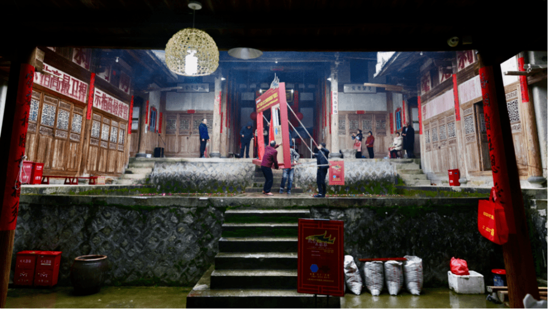 图/筹备过程 拍摄:李建芸像黄朱民这样心系庄寨的人还有很多,他们中有