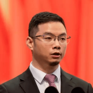 黄子龙温州市政协委员江南控股集团,江南阀门有限公司董事长加强蓝领