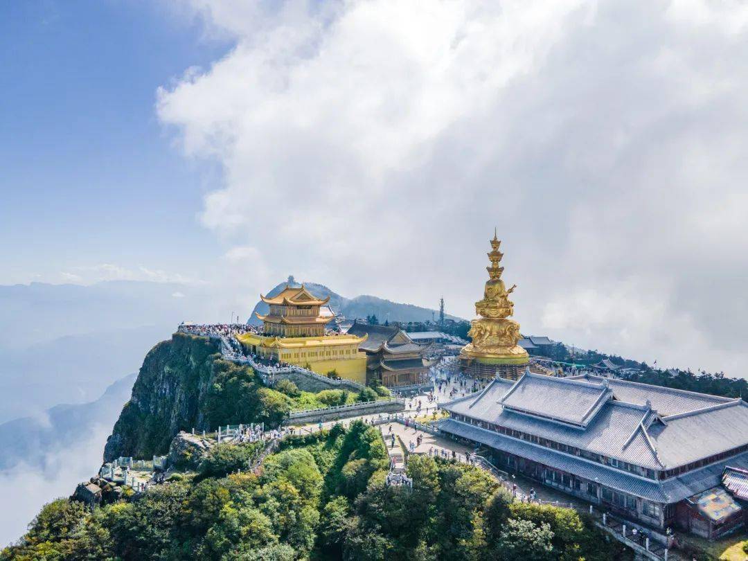 【全景四川】宜宾/峨眉山/乐山大佛/熊猫谷/都江堰/红军长征纪念碑