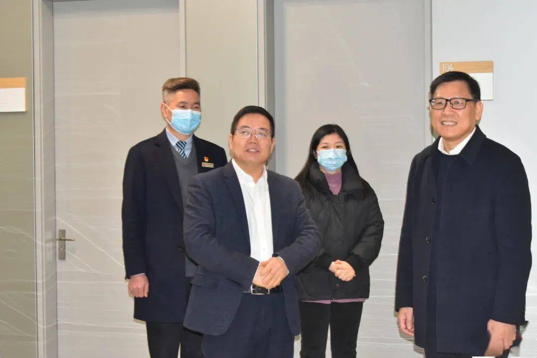姚文华副区长专题调研区人力社保局工作_行政服务中心_队伍_业务