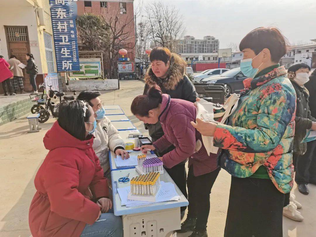 实施的"探索建立漯河市宫颈癌消除模式"项目走进郾城区商桥镇商东村