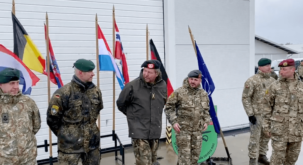 【荷兰】荷兰国王到立陶宛参加军事训练_欧洲_比利时_俄罗斯