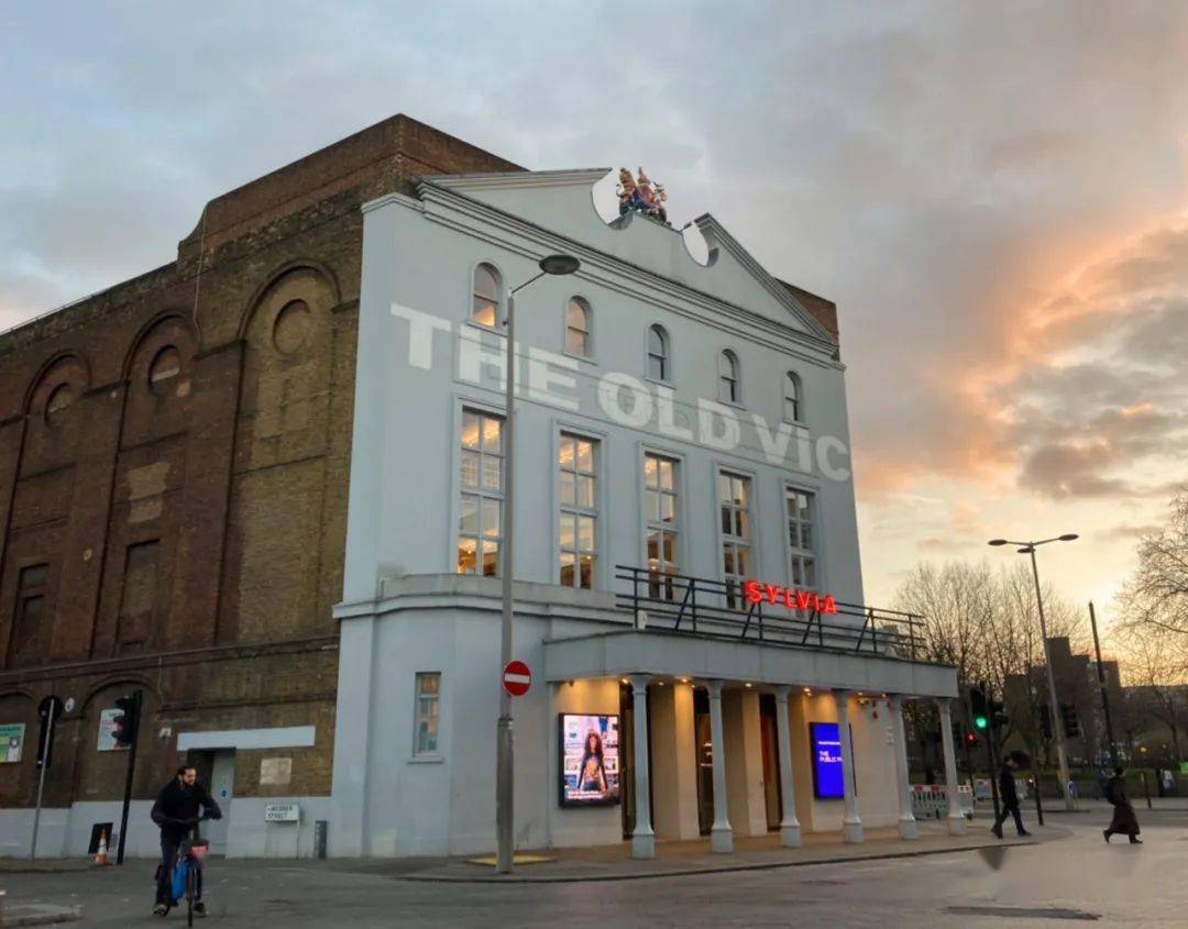 英国戏剧游 之 伦敦剧场篇_演出_theatre_观众