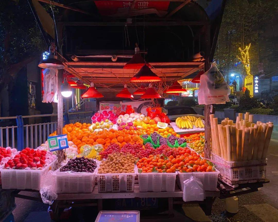 有时候真的会被路边的水果摊治愈到!