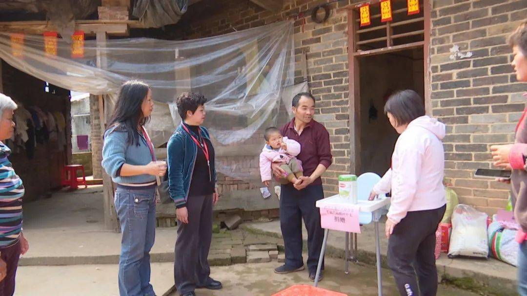 藤县同心镇森塘村22户困难家庭的微心愿实现了_公益_爱心_生活