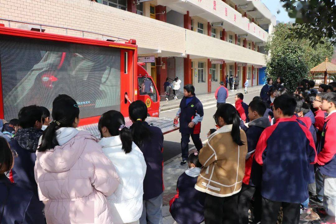 南江县:消防宣传"赶大集" 防火知识受青睐_群众_赶场镇_活动