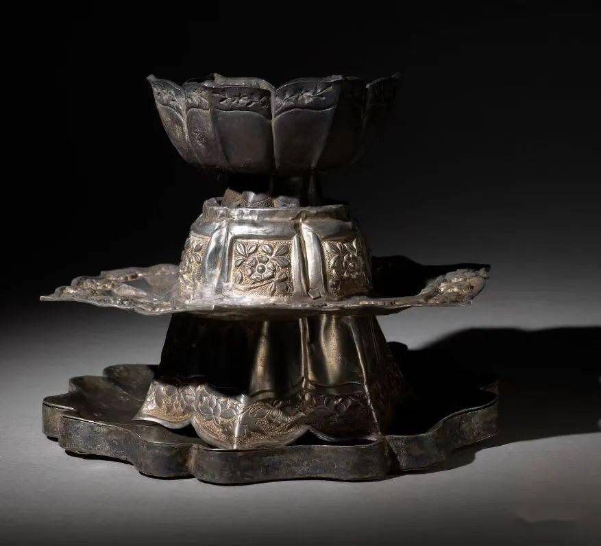 宋海棠型三层银托盏与银温酒壶:金华市博物馆特展《回眸两宋——士人