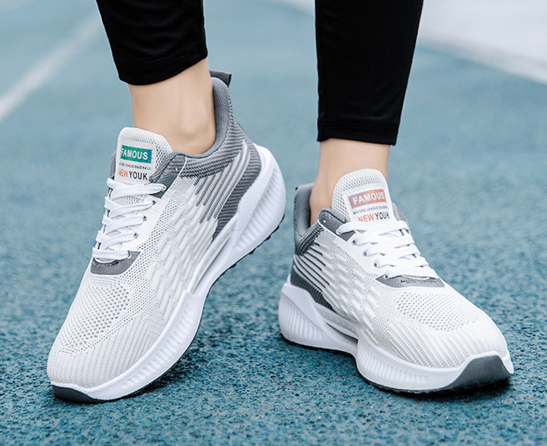 不挑脚型的飞织鞋,舒服不磨脚,一双想穿到老_鞋子_运动_双脚