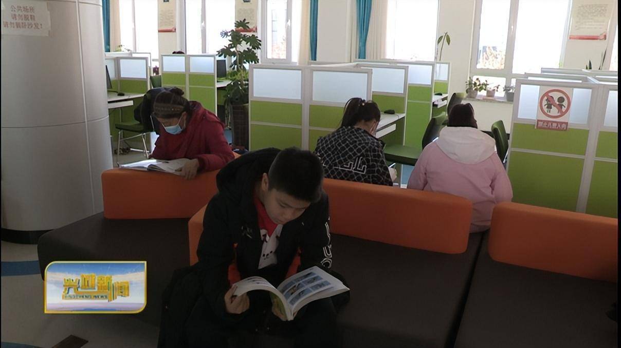 兴城市图书馆恢复对公众开放 新增图书2000余册_读者_刘佳_时间