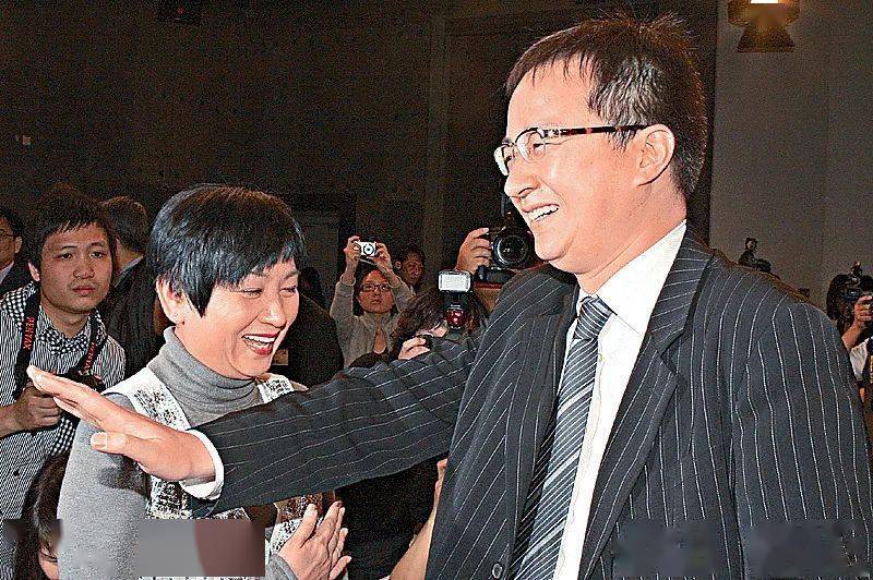 上海滩豪门后代,又玩起了房地产_王征_荣丰控股_开发