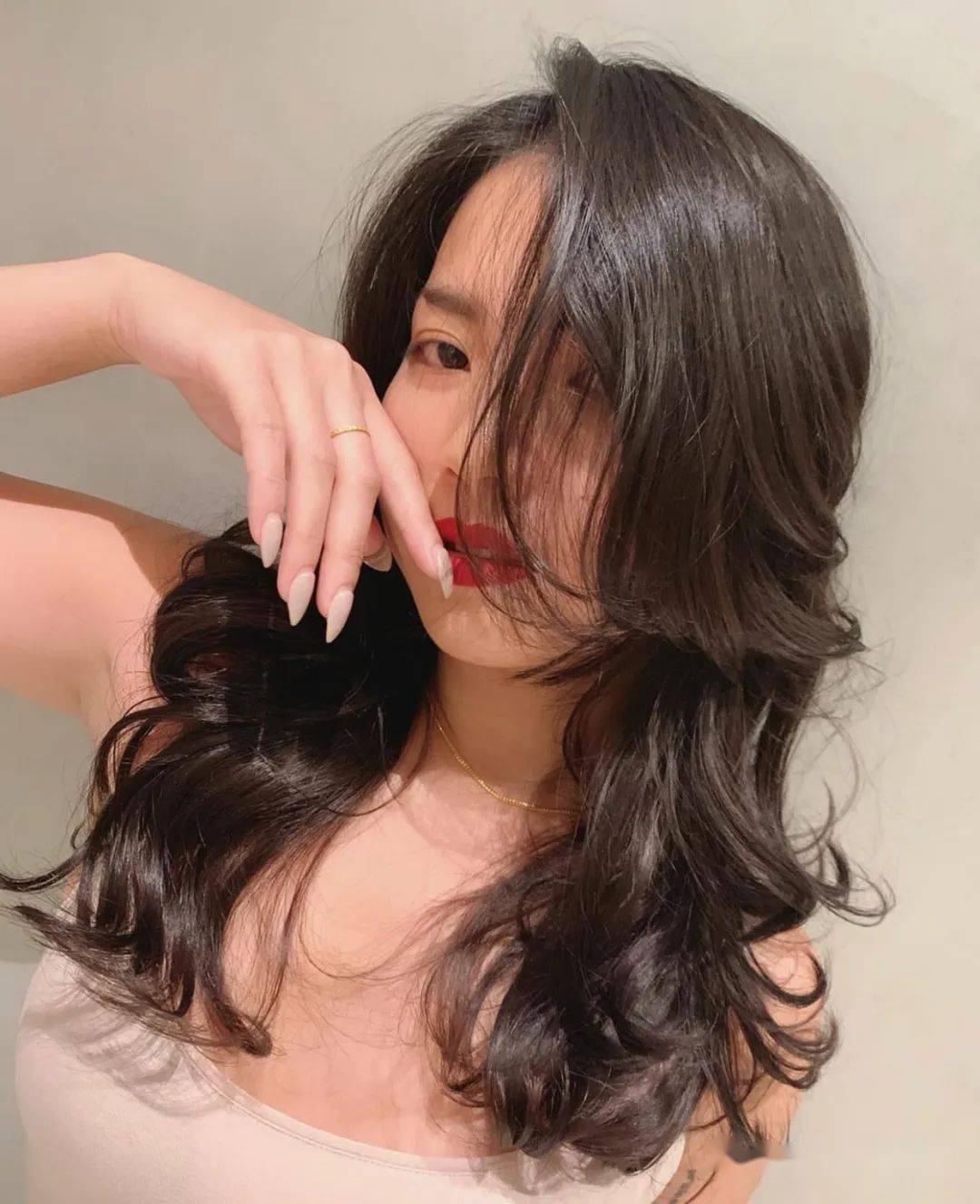 "时尚大波浪 ",又辣又性感_合作_视频_全文