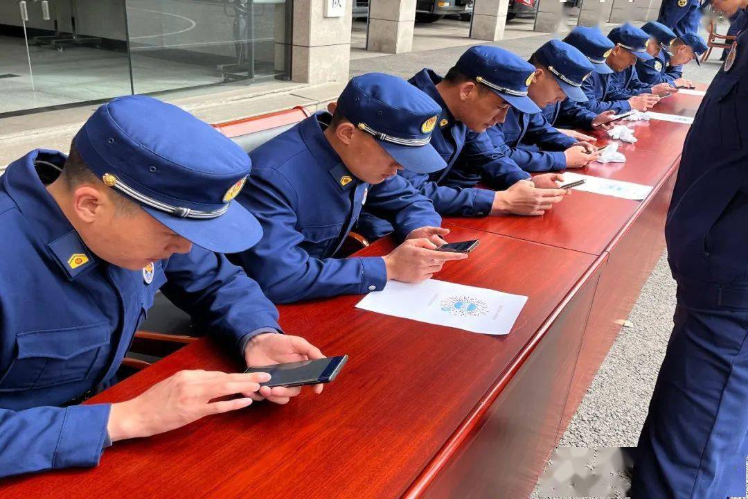 海曙区消防救援大队组织队列会操暨条令纲要知识竞赛活动_内务_动作