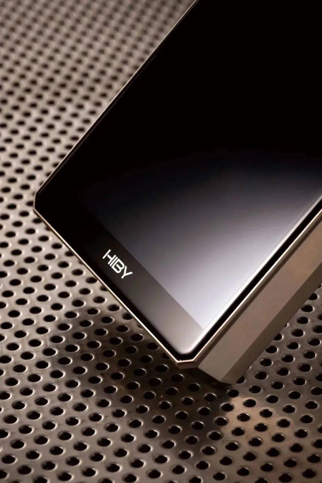 HiBy RS8 Flagship Portable Music Player 3