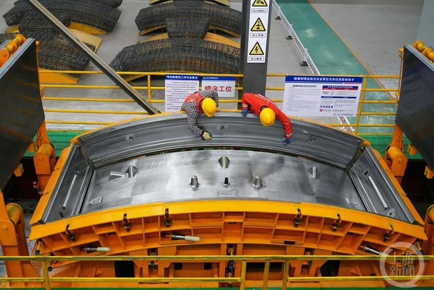 重庆长江隧道盾构管片首环管片正式启动生产_工程_铁路_摄影