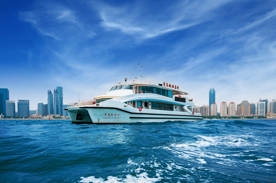 "体味夜色中沿海一线的旖旎多彩感受别有一番魅力的入夜青岛航行线路