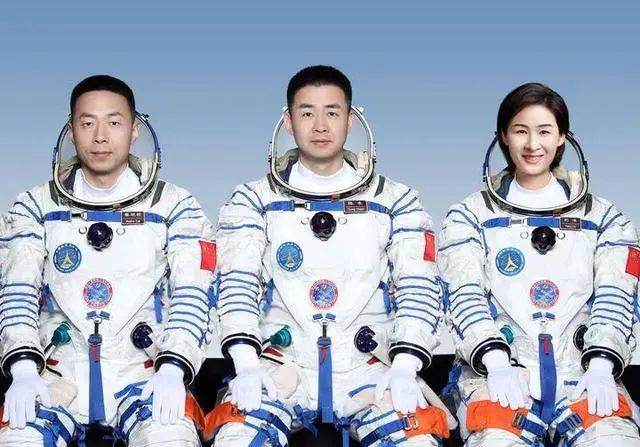 祝贺！陈冬、刘洋、蔡旭哲！_同志_航天_任务