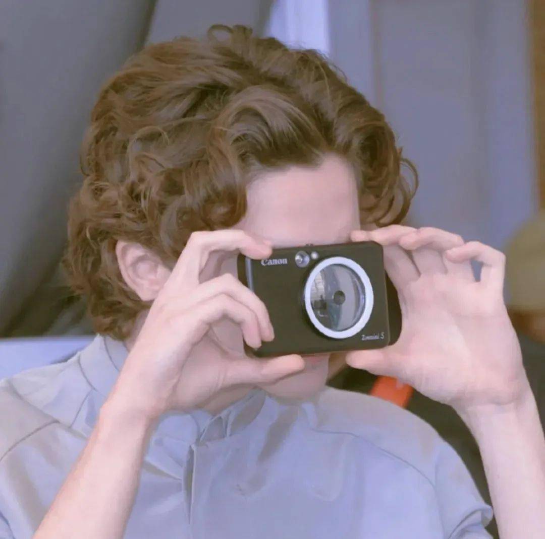 甜茶卷发,重新定义男性魅力