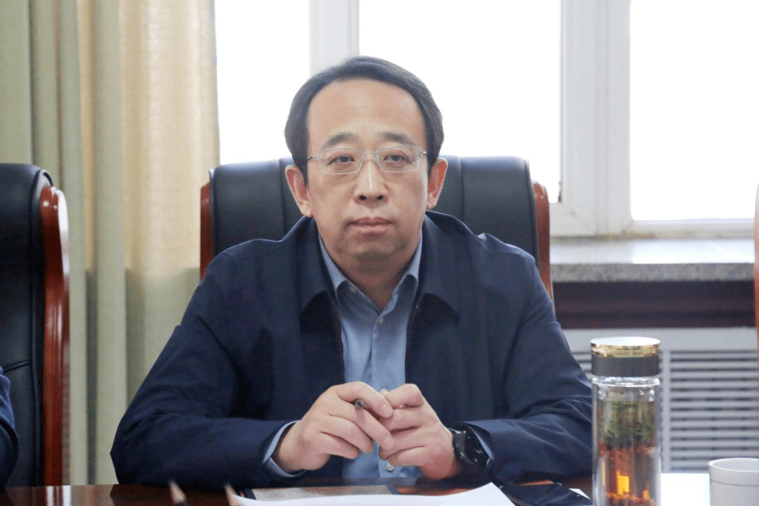 评建办公室主任康毅敏对学校本科教育教学审核评估动员学习阶段工作