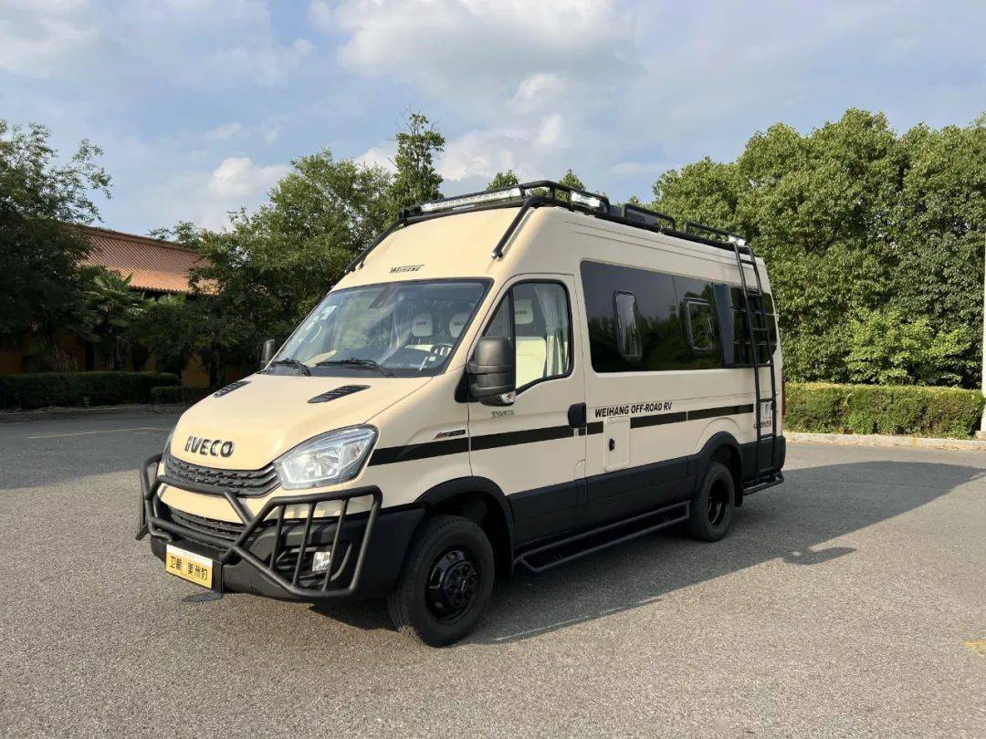 卫航美洲豹b型房车:霸气外观 野性十足 6座2卧的实力越野派